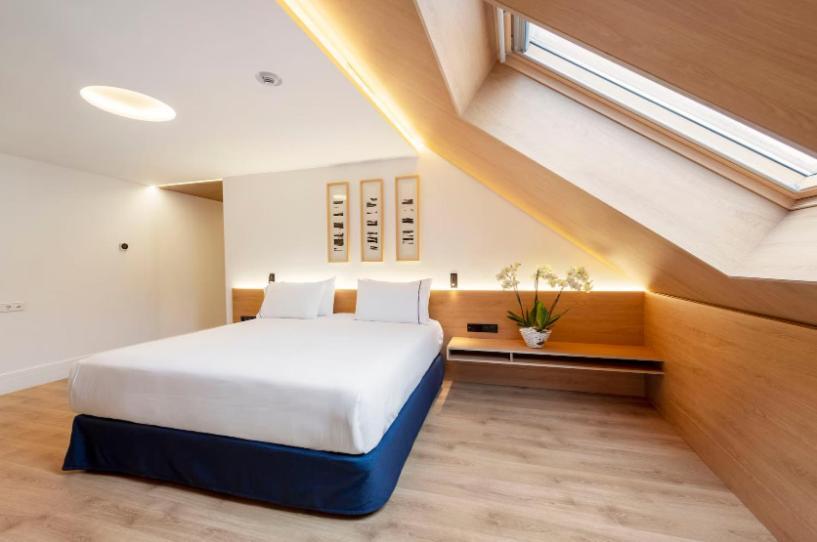 Eurostars Portico Alicante Ngoại thất bức ảnh A room at the hotel